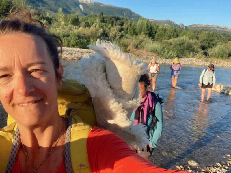 Eleonore de Lardemelle Restons Chelous Soin Énergétique Chant vibratoire bivouac Drome