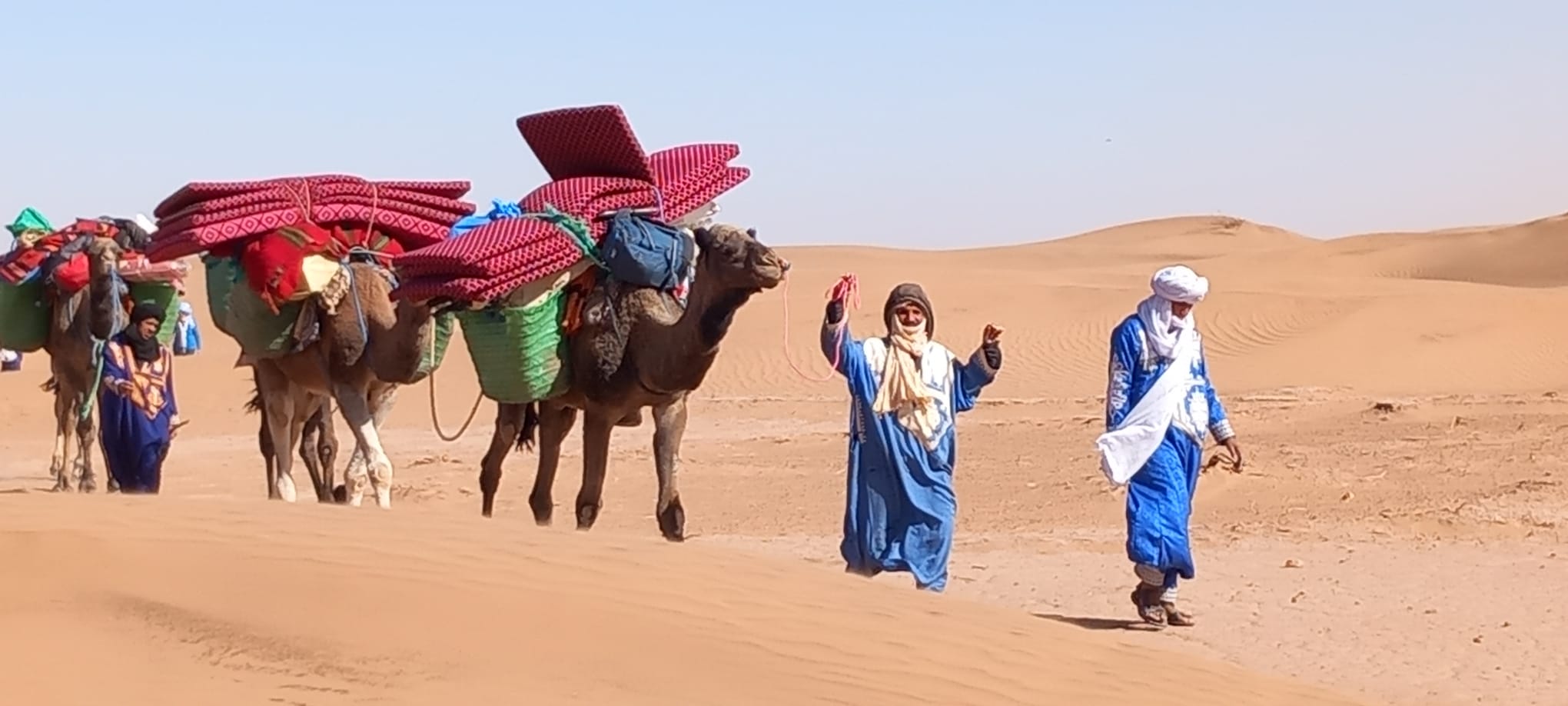 Eleonore de Lardemelle Restons Chelous Soin Energetique Chant Vibratoire Trek Desert Maroc